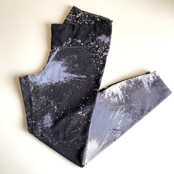 Nike Legendary Dri-Fit Tight Leggings Splatter Print - Picture 8 of 9